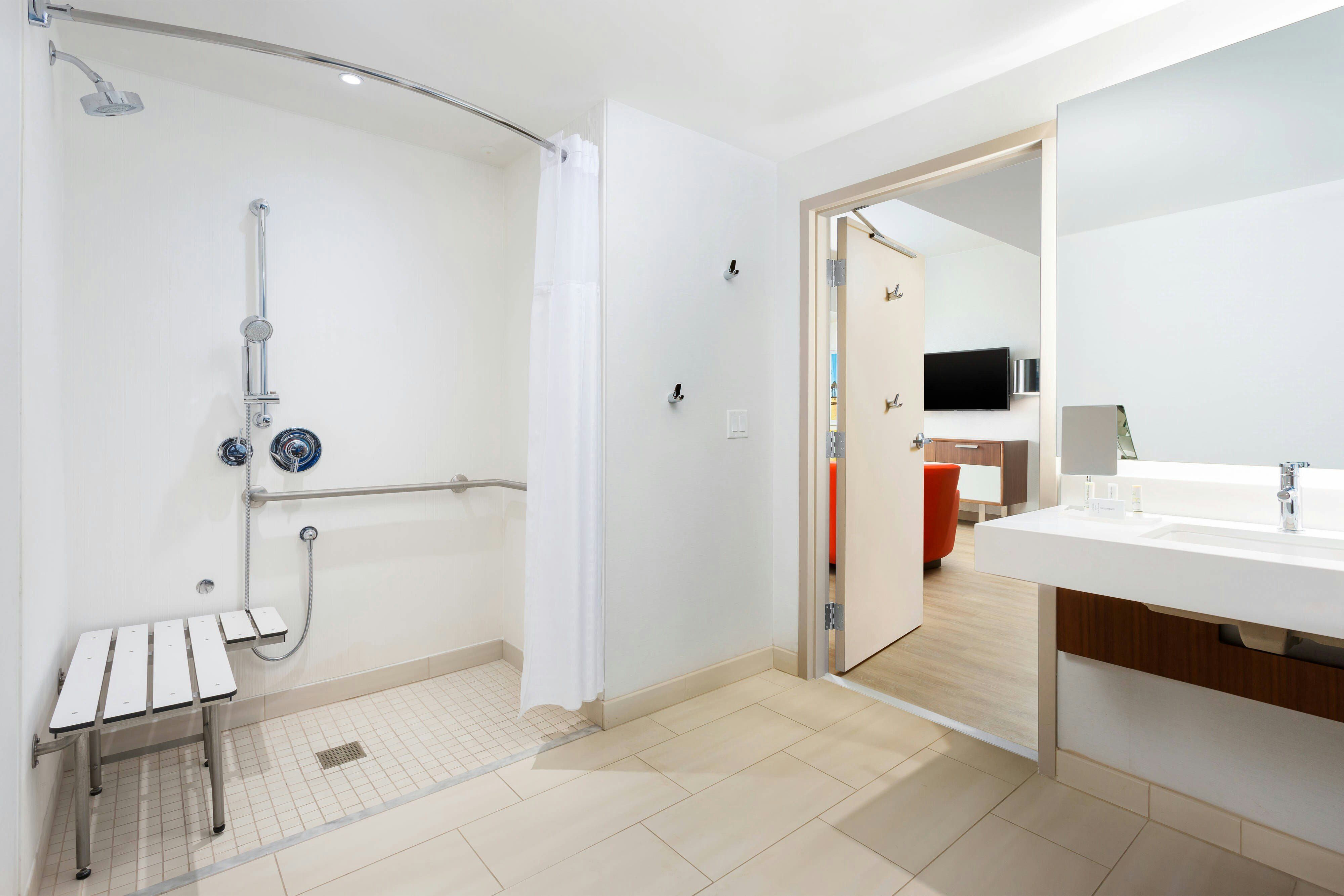 Courtyard by Marriott Santa Monica 58/59