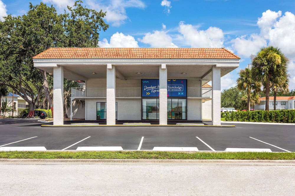 Travelodge by Wyndham Orlando Lake Buena Vista South 27/33