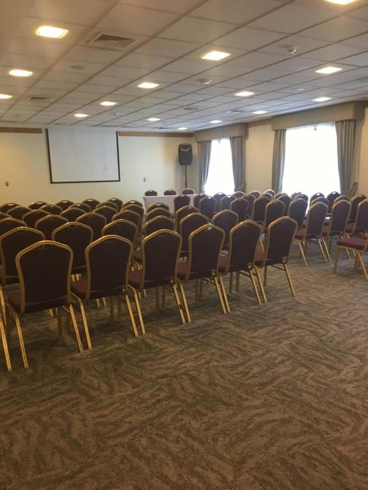 Hotel Diego de Almagro Coyhaique 37/43