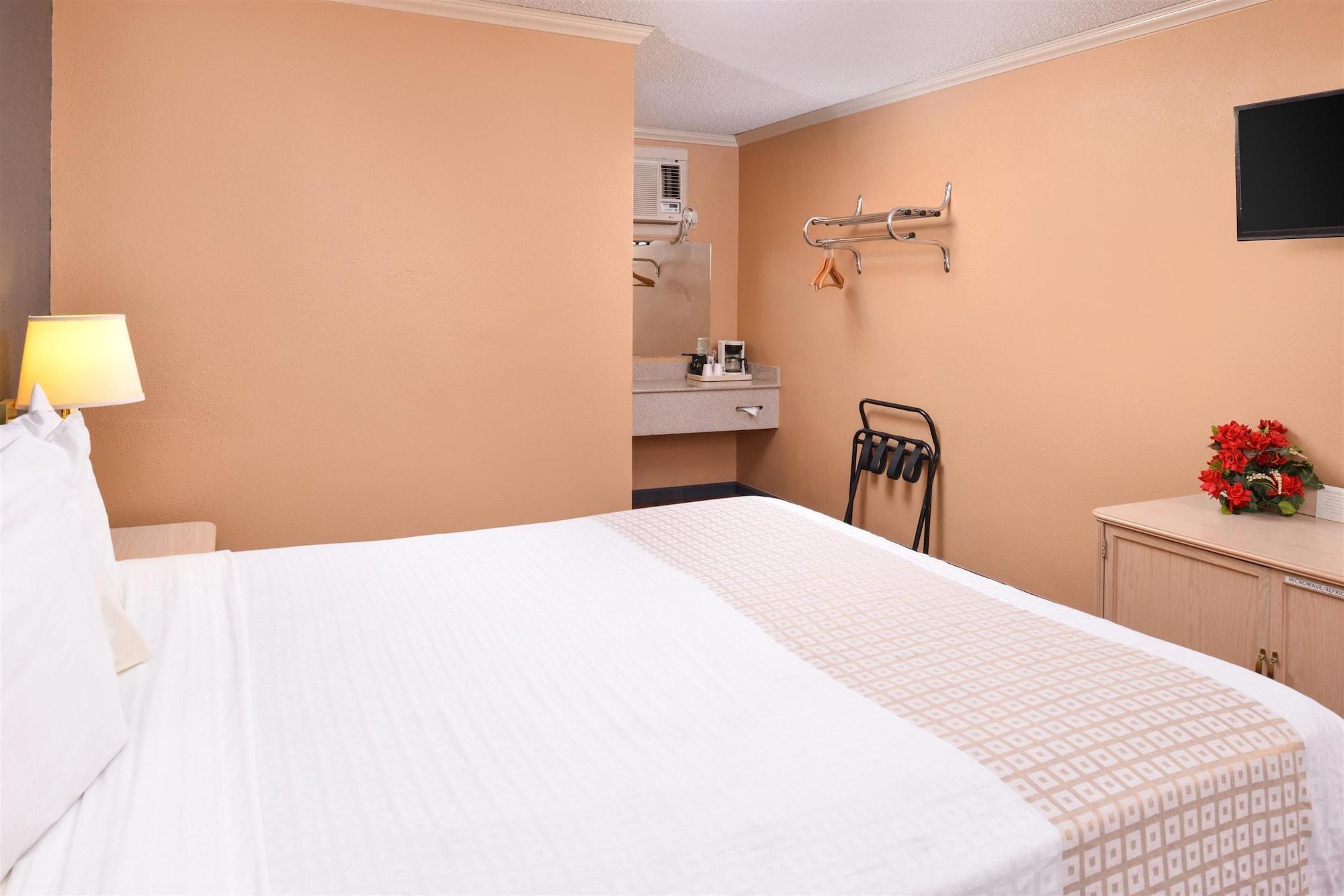 Americas Best Value Inn Bishop 12/32
