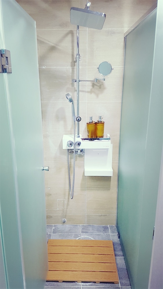 Philstay Myeongdong Boutique Female 21/23