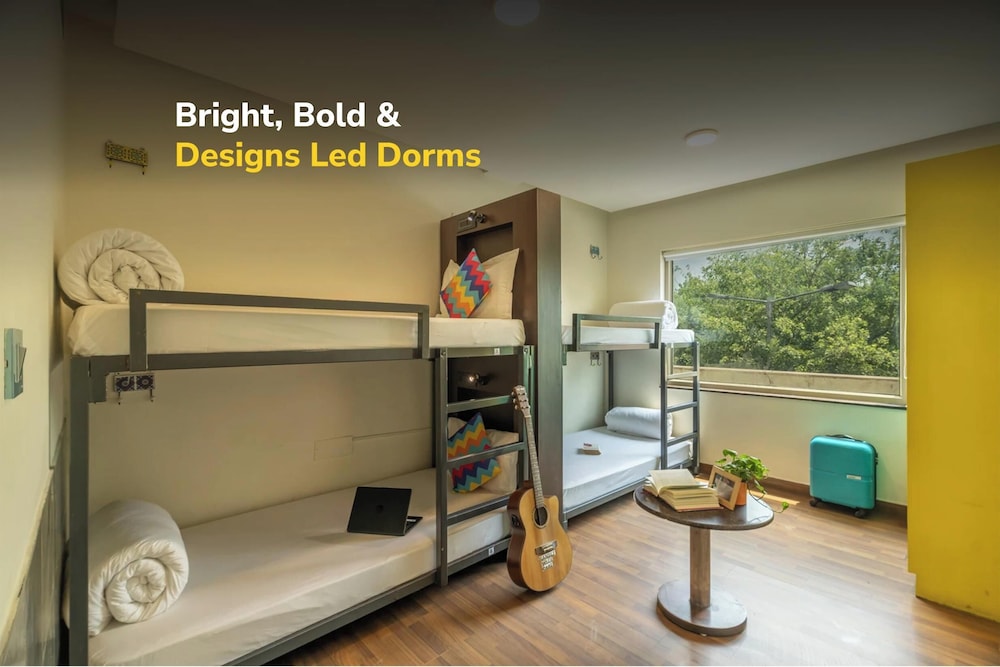 Stops Hostels- New Delhi 26/47