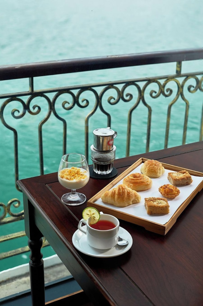 Indochine Cruise Lan Ha Bay 37/50