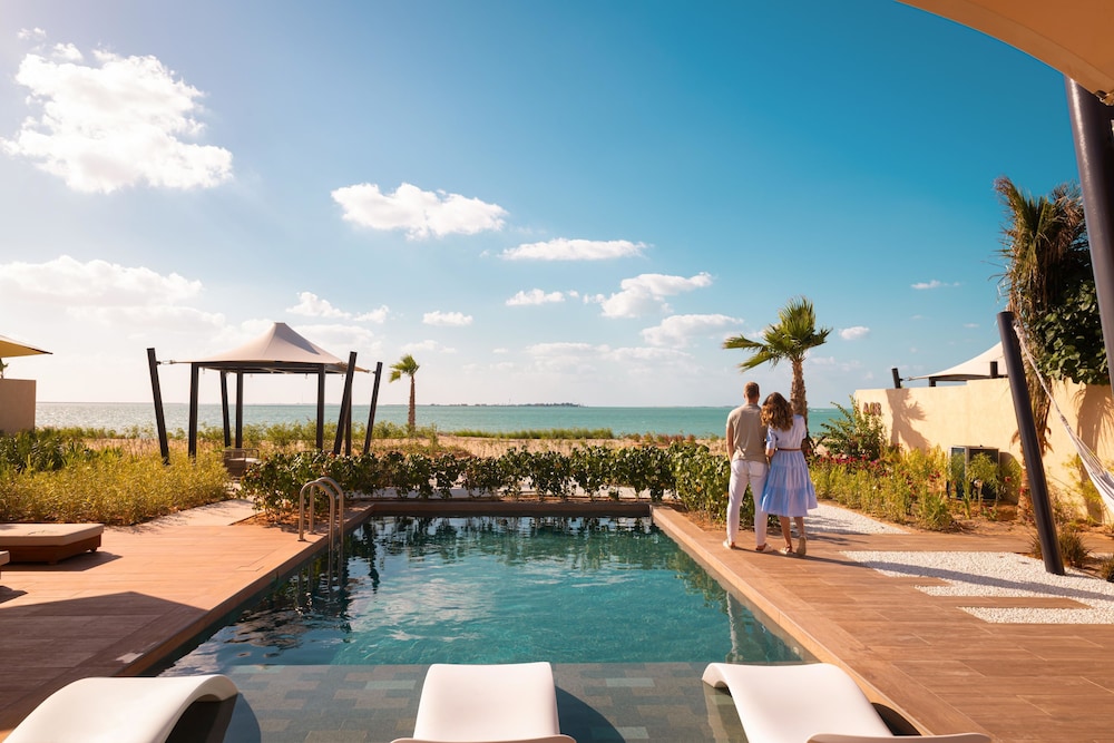 Bab Al Nojoum Hudayriyat Villas 53/62