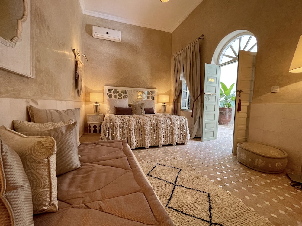 Riad Jona 49/74