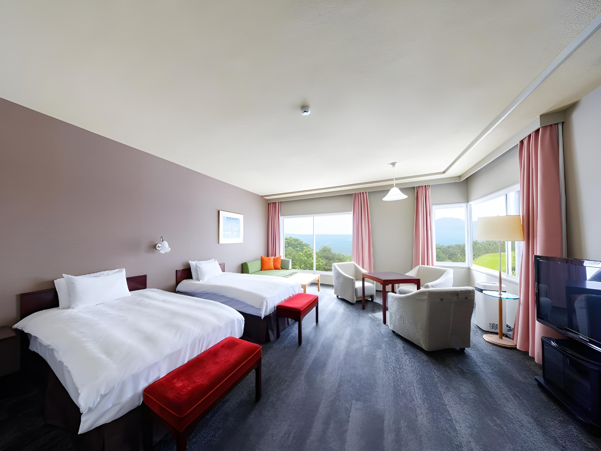 Deluxe, Triple, Twin Beds, with Extra Bed, Mountain Side, Corner