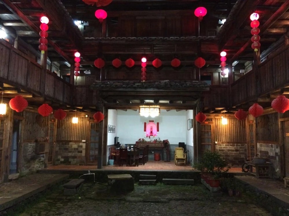 Nanjing Qingdelou Inn 9/28