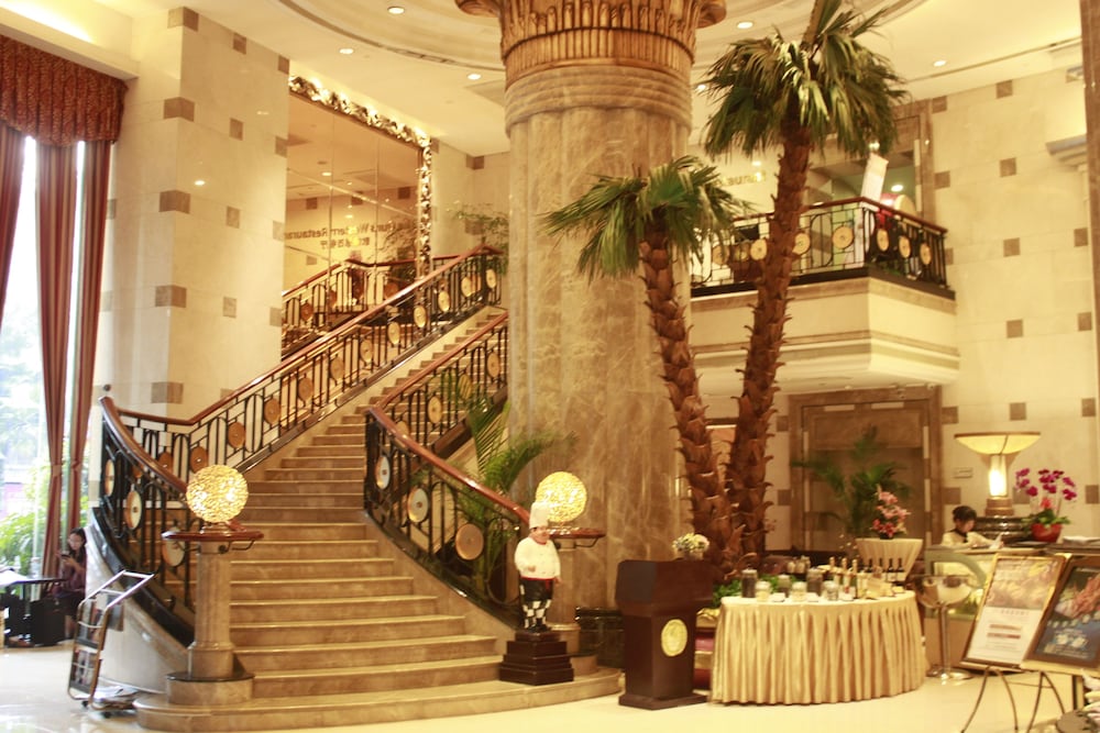 ROYAL MEDITERRANEAN HOTEL 6/47