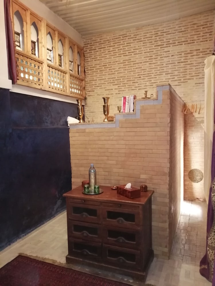 RIAD TARA 47/77