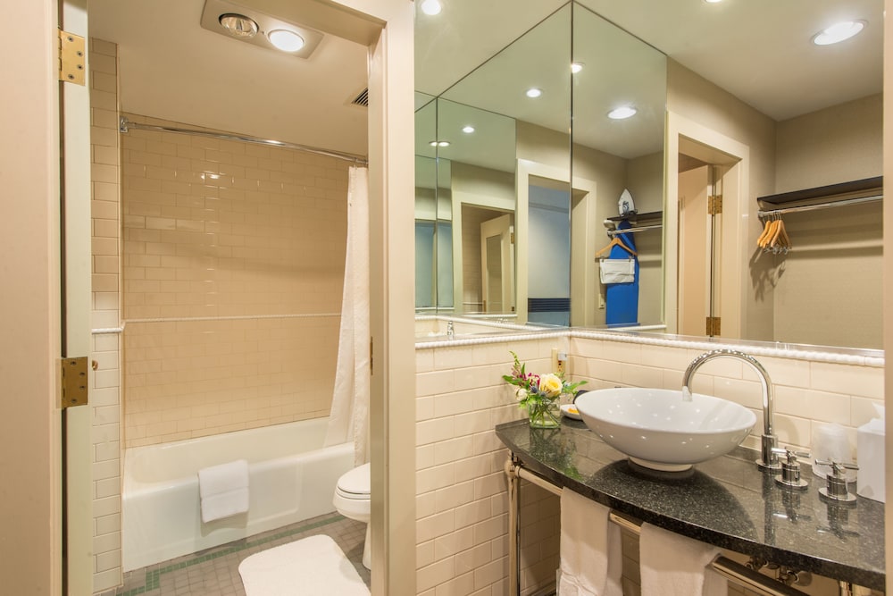 The Breakwater Inn and Spa 47/47