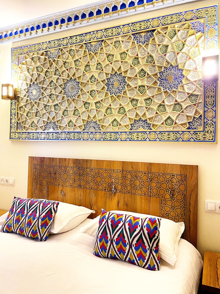 Bobosh Hotel 23/50