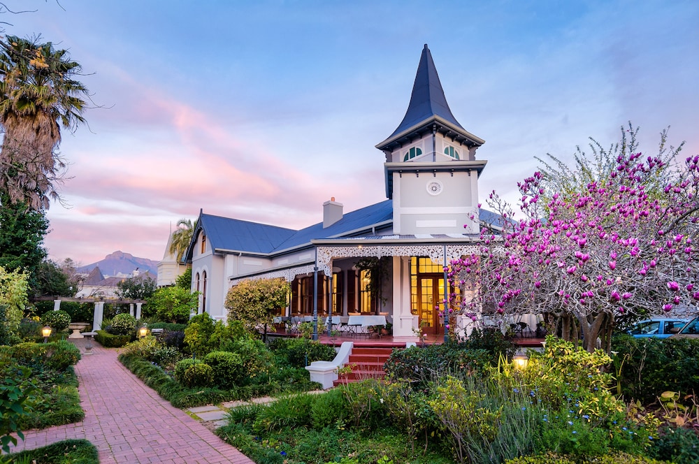 Bonne Esperance Boutique Guest House 42/50