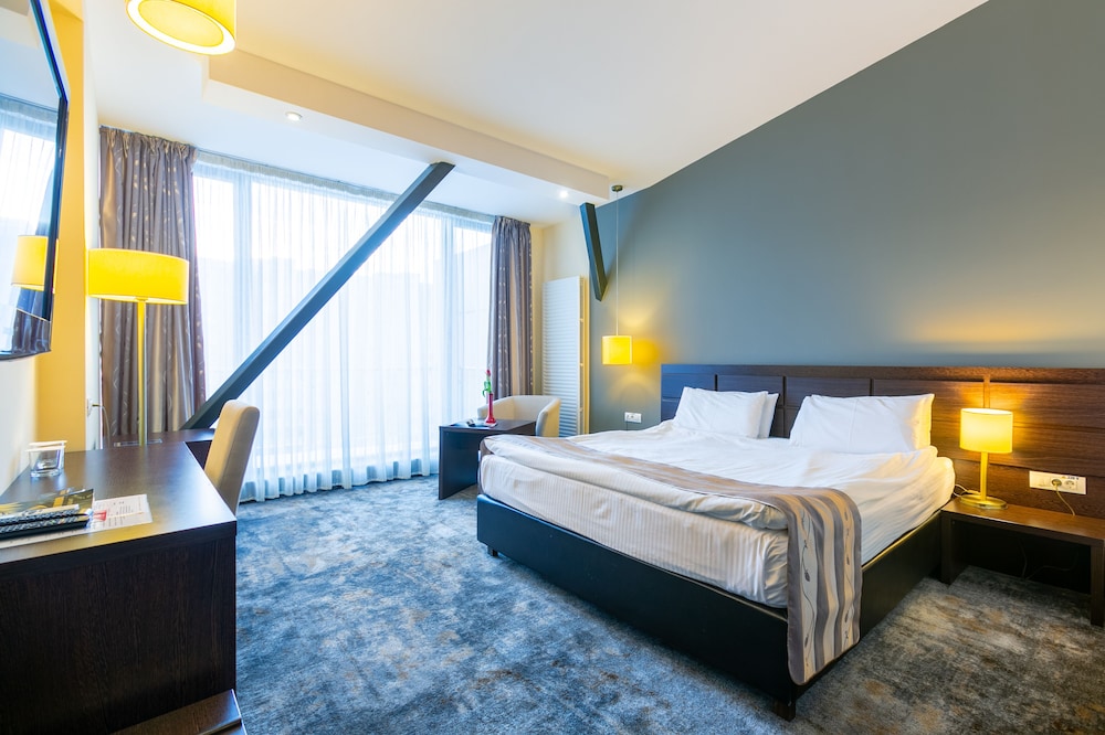 غرفة ديلوكس بسرير مزدوج، Golden Time Hotel 2/5