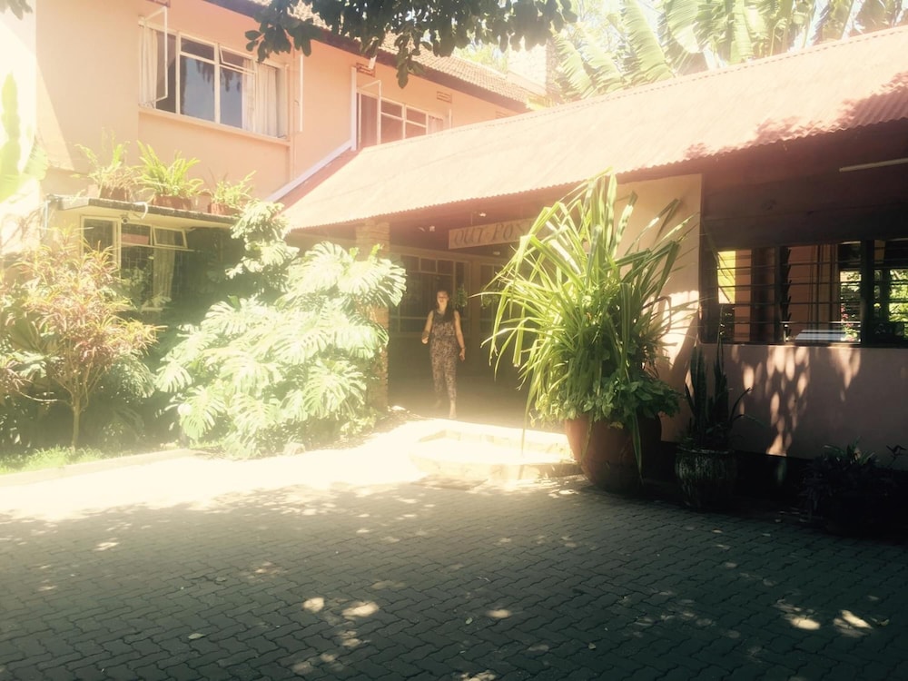 Outpost Lodge 35/40