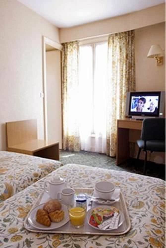 GRAND HOTEL DU HAVRE 50/74