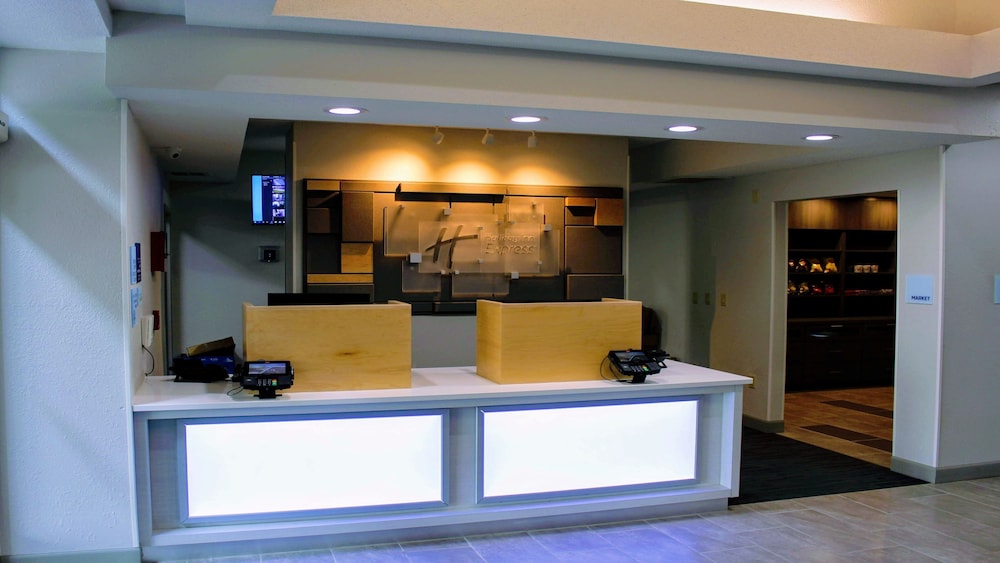 Holiday Inn Express Hotel And Suites Enterprise 5/27