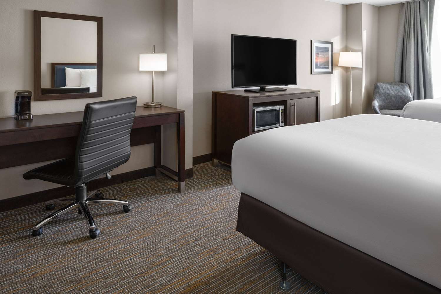 La Quinta Inn & Suites by Wyndham Mooresville 18/24