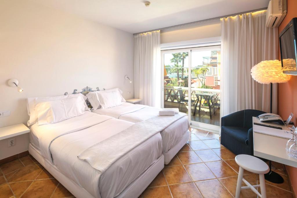 Classic, Single, Double Bed