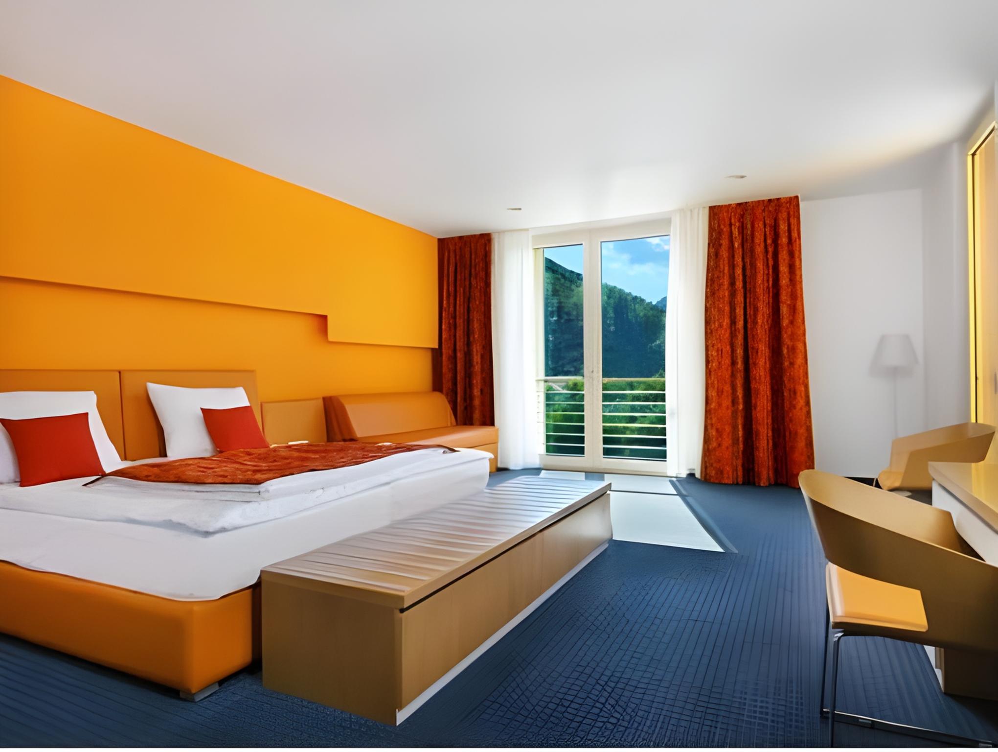 Room, Twin Beds