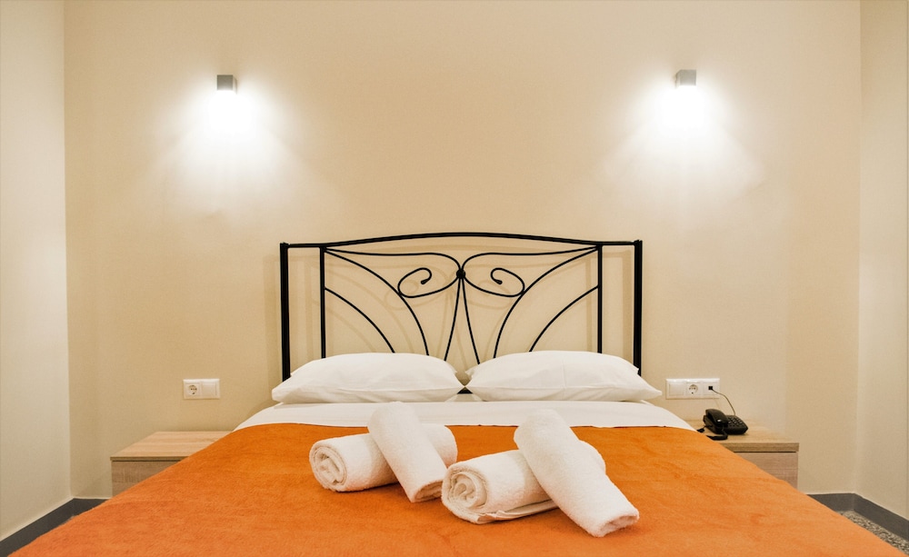Athens Psiri Hotel 30/36