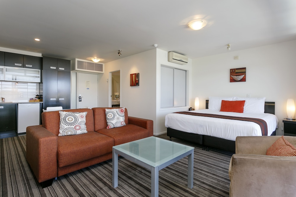 The Reef Resort 30/50