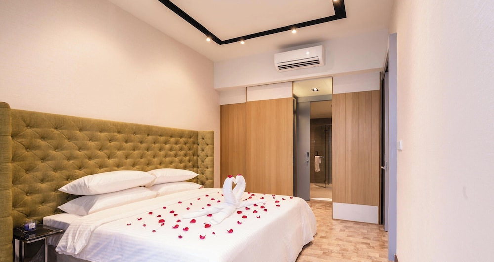 Premium, King Bed
