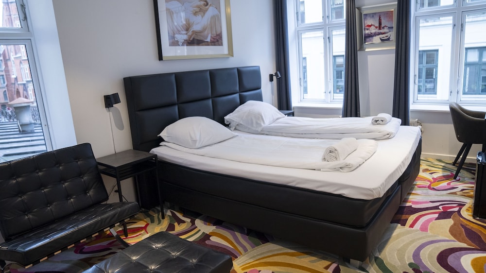 ROOM, DOUBLE BED, PRIVATE BATHROOM