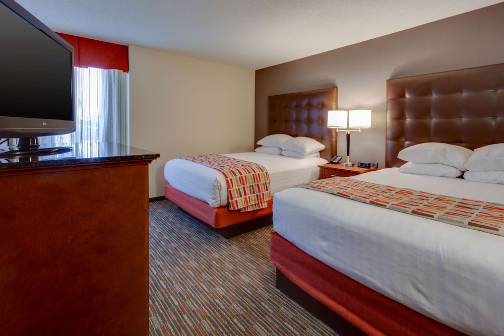 2 Rooms, Suite, King Bed, Sofa