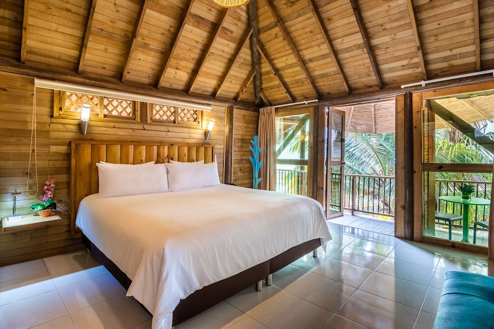 Hotel Isla Del Encanto 36/61