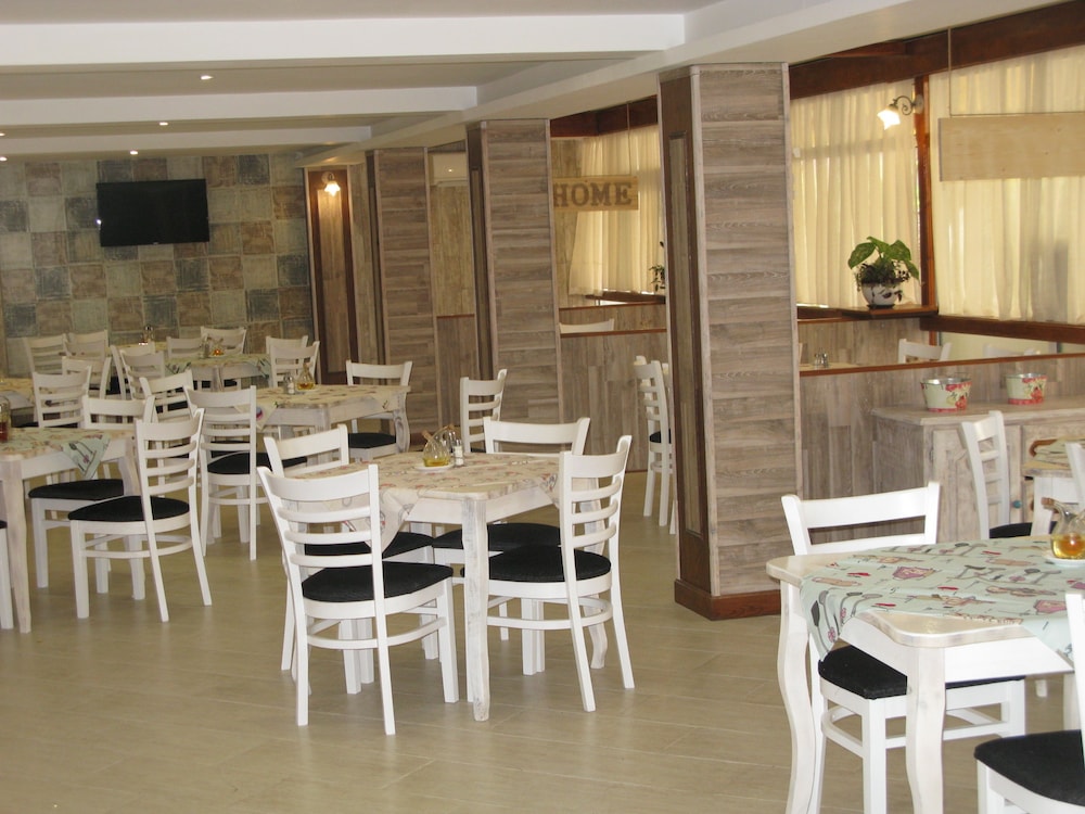 Estreya Park 36/50