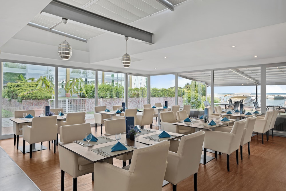 Hotel Yacht Wellness & Business 35/50