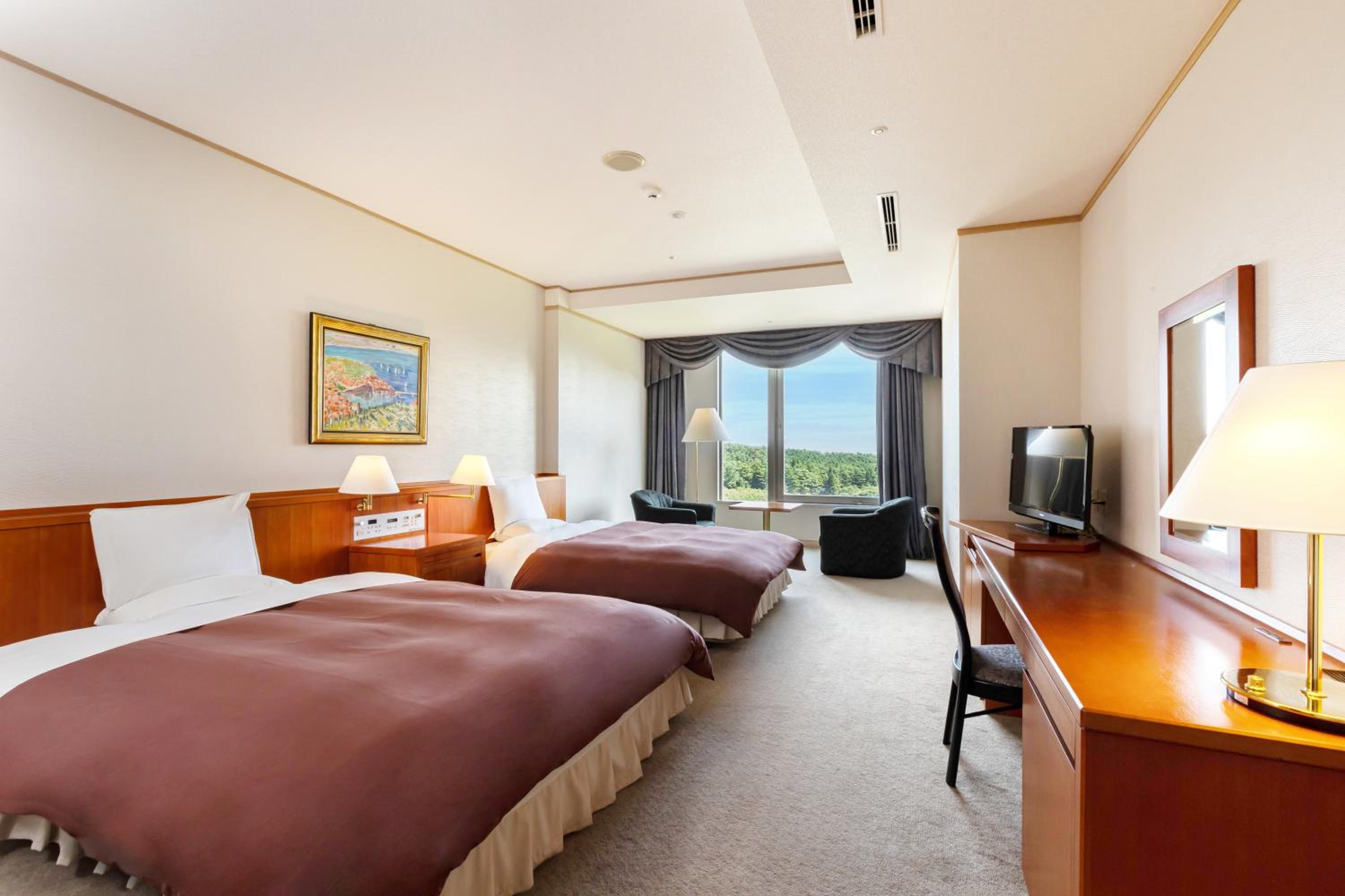 DELUXE, SUITE
