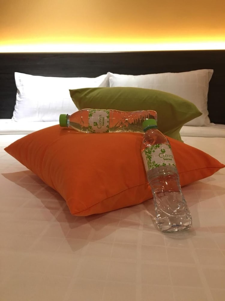 Clover Hotel Hatyai 34/58