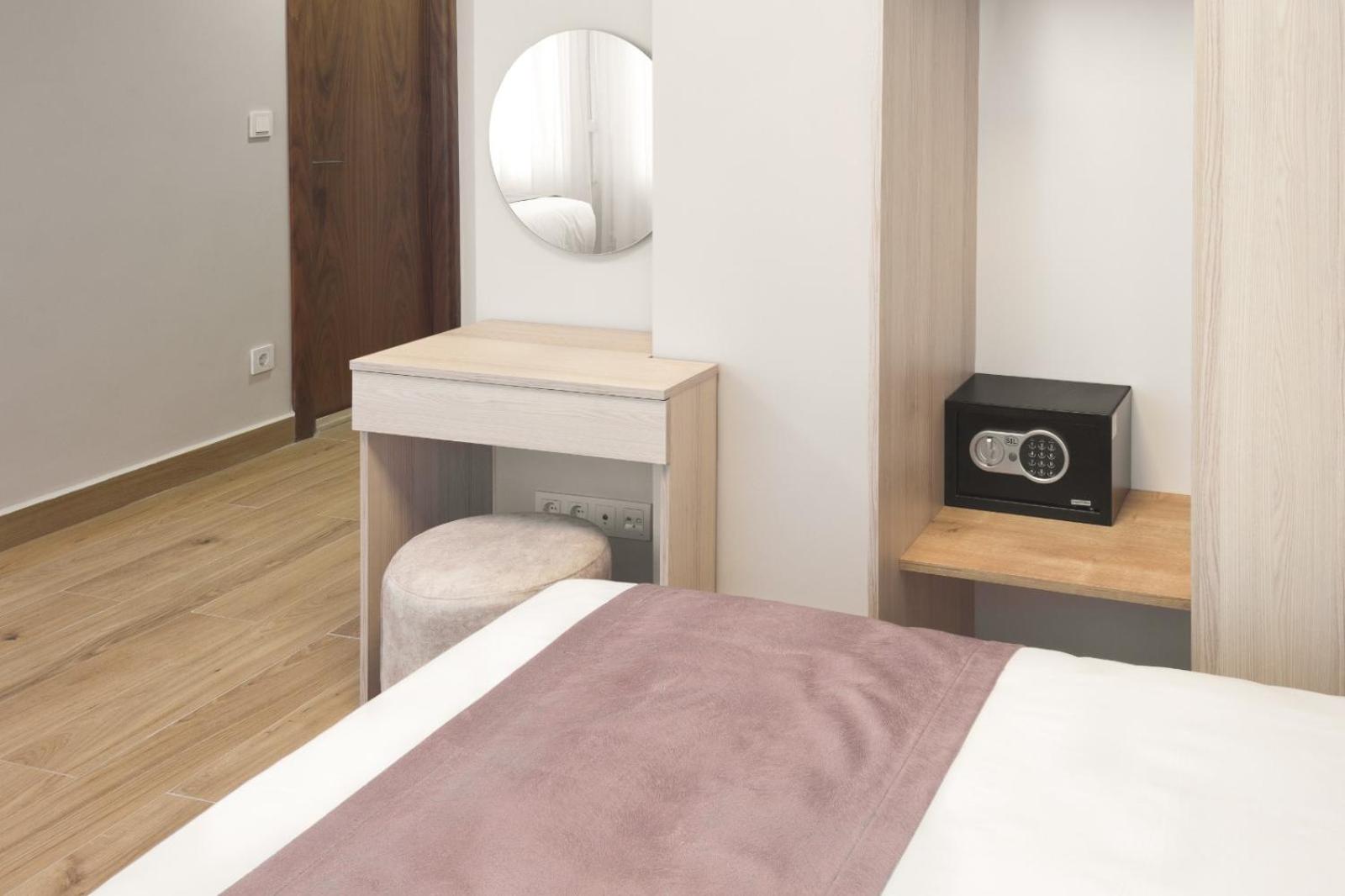 Comfort, Family, Apartment, Annex, Sur Hotel 9/10