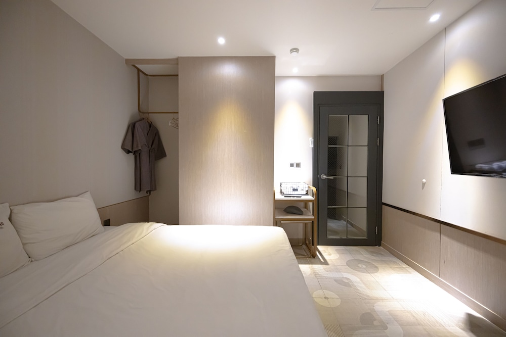 Hound Hotel Seomyeon-Bumcheon 26/50