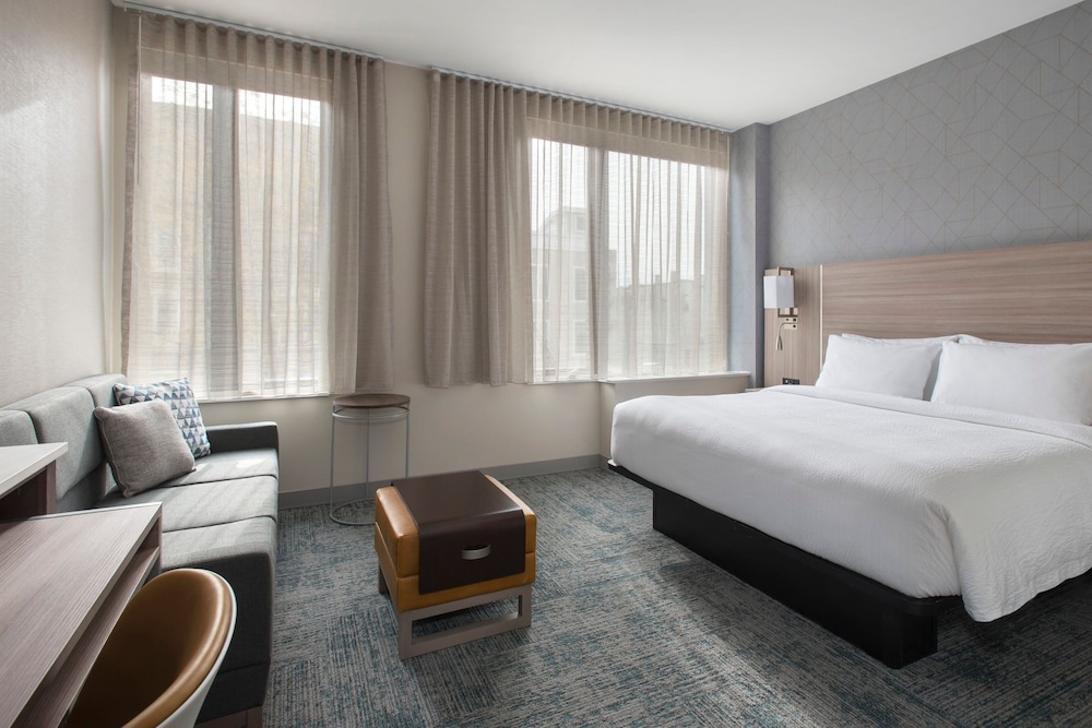 TownePlace Suites by Marriott New York Brooklyn 2/22
