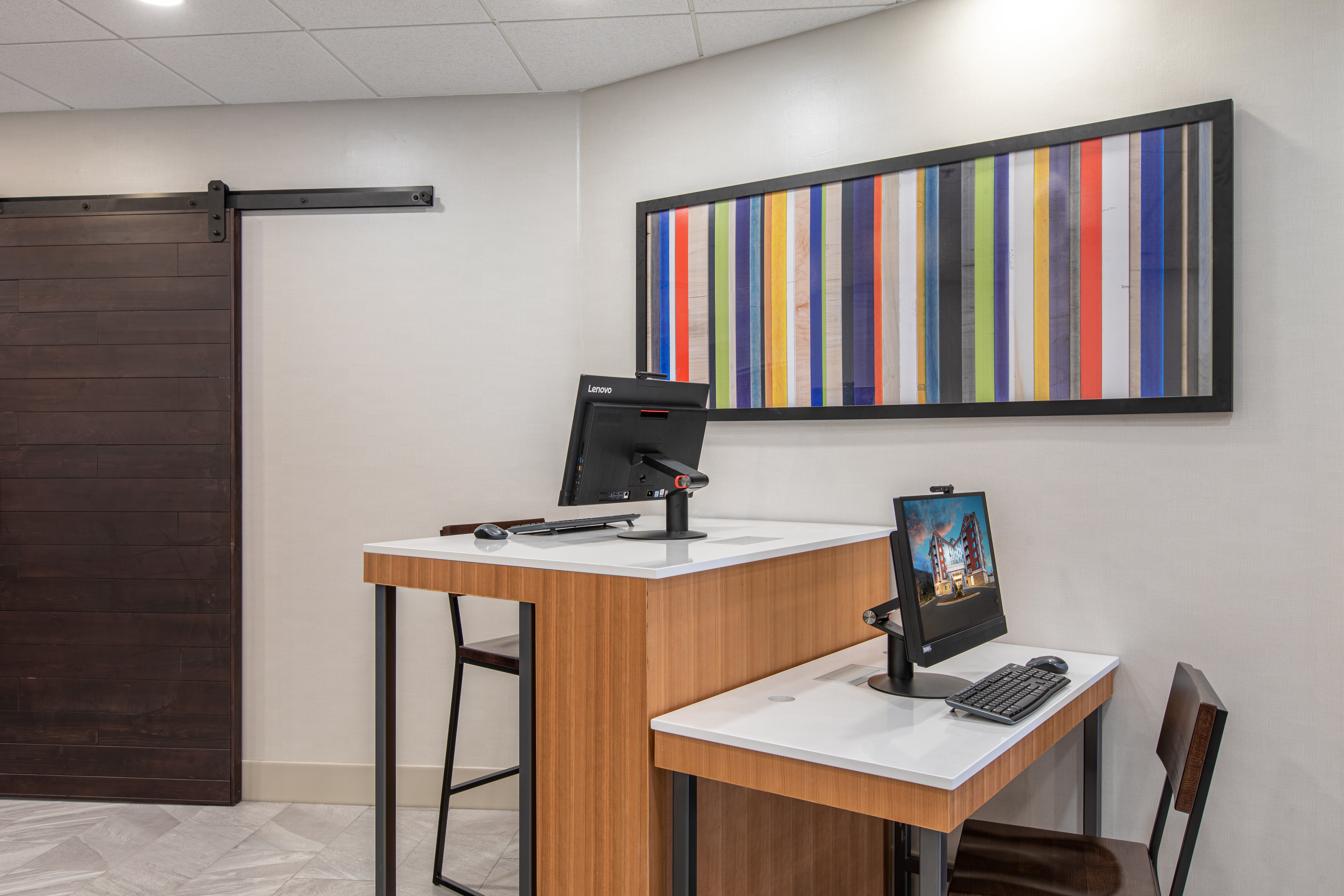 Holiday Inn Express and Suites Asheville Downtown 47/50