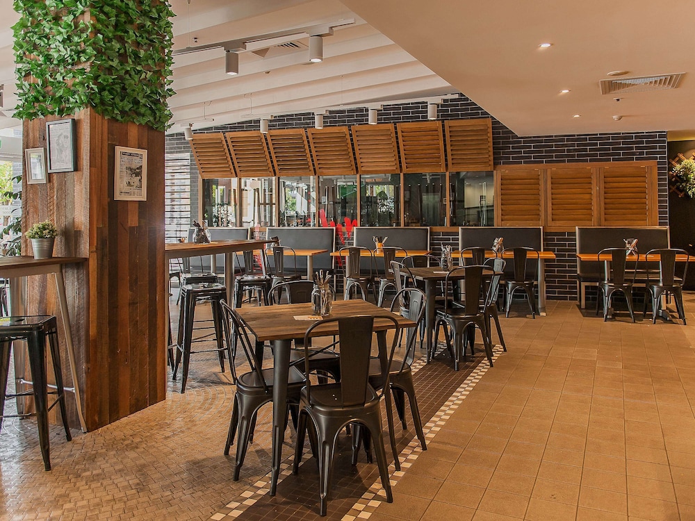 Novotel Sydney Olympic Park 36/48