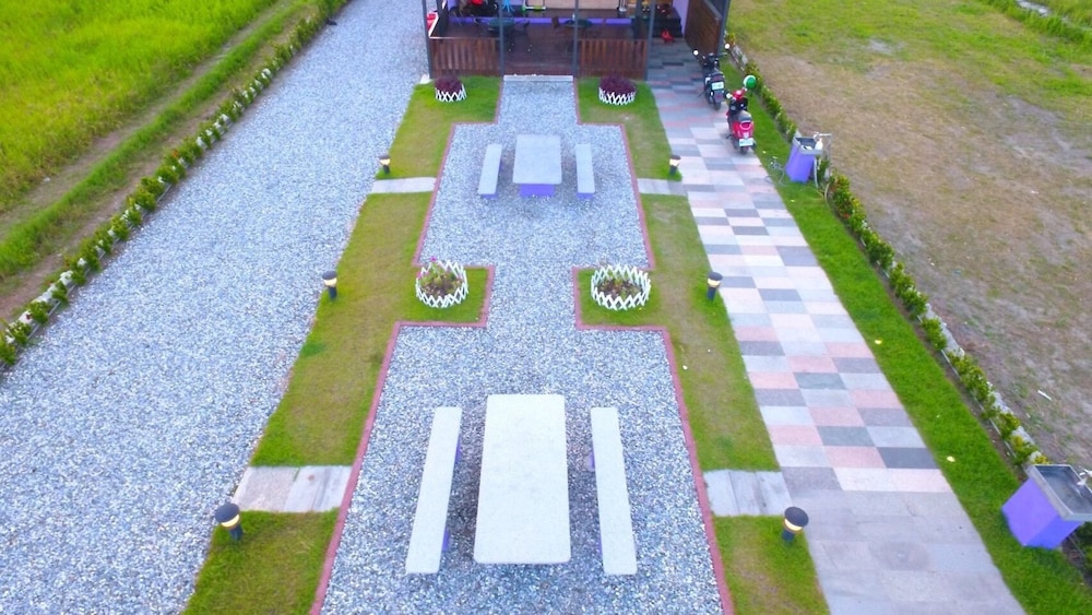 Sea Breeze B&B 35/39