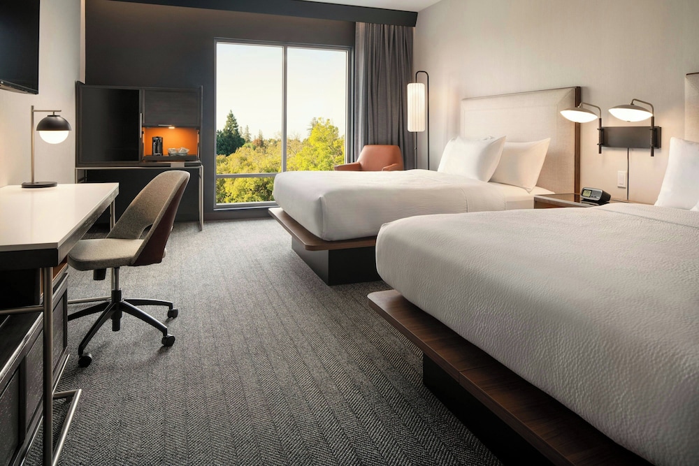 Courtyard by Marriott Cleveland TN 9/32