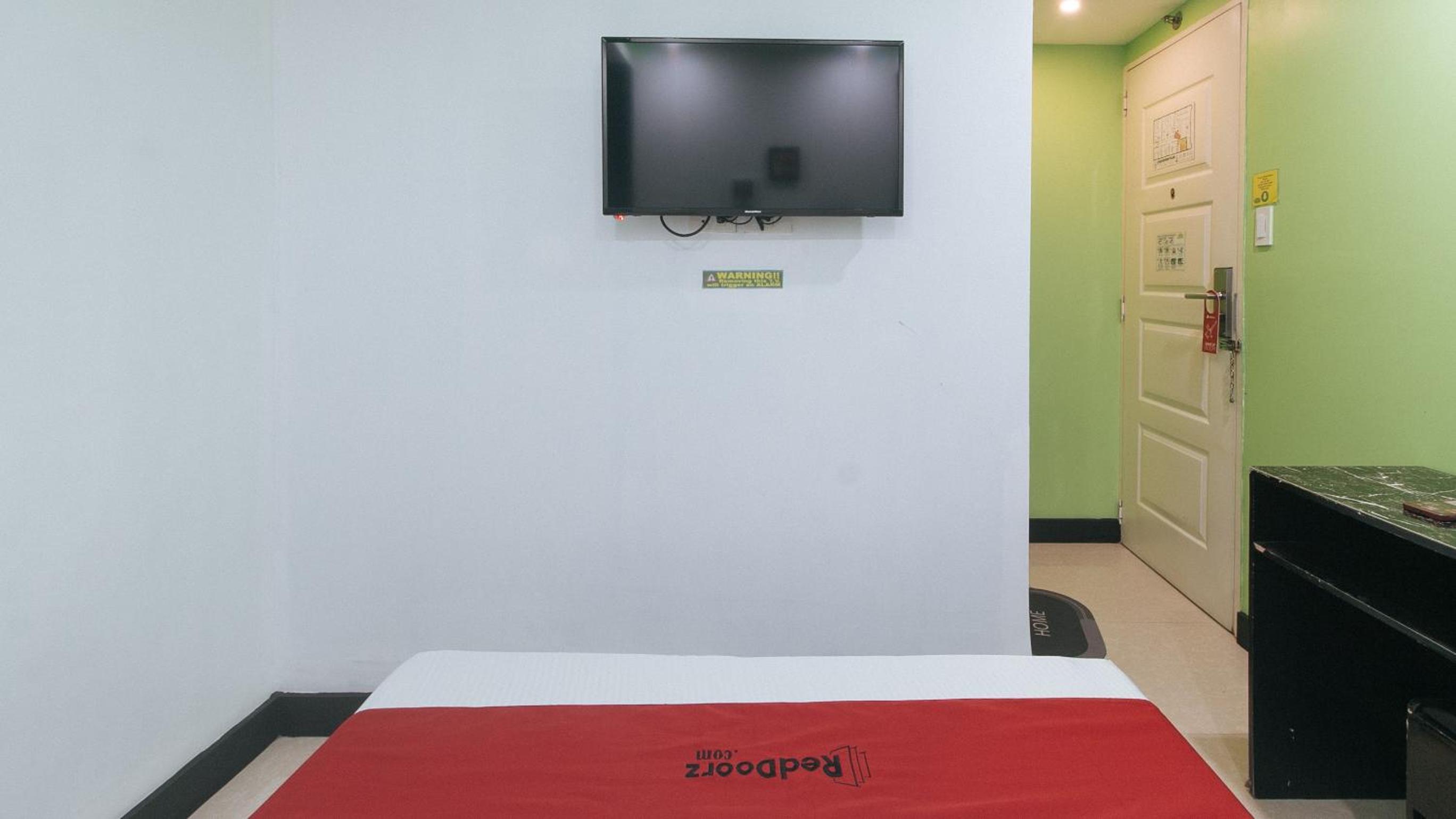 OYO 717 Ranchotel Bayanan 46/50