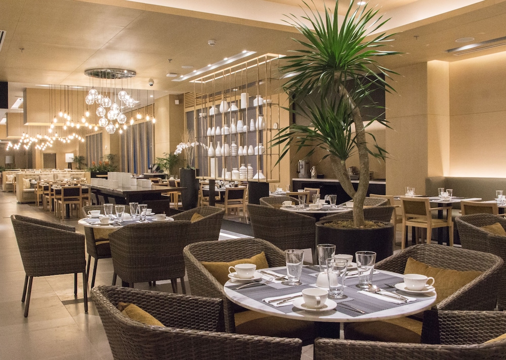 Seda Bonifacio Global City 33/48