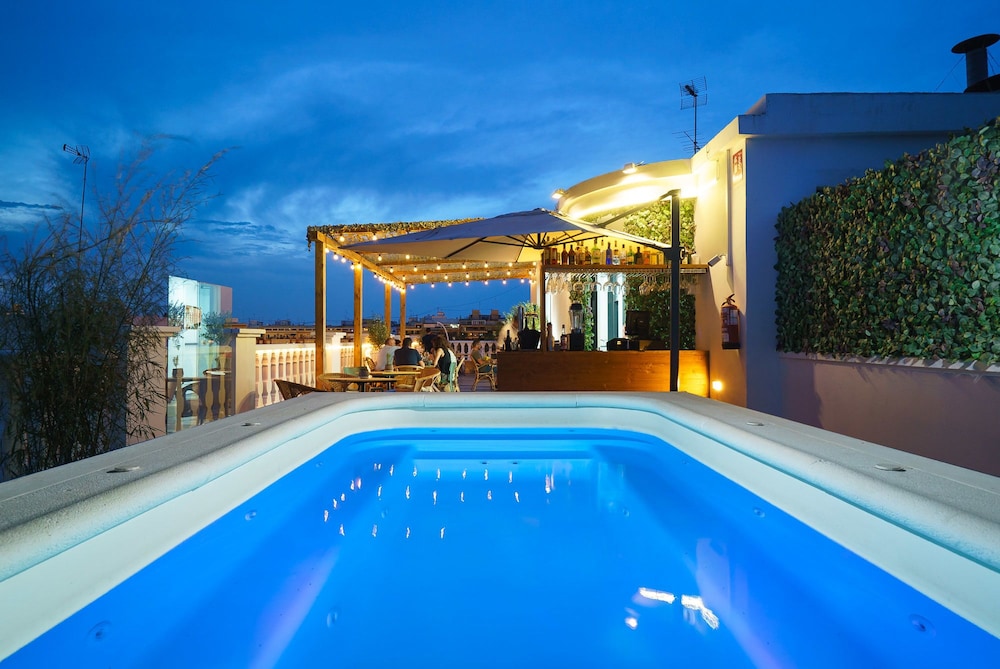 swimming pool spa