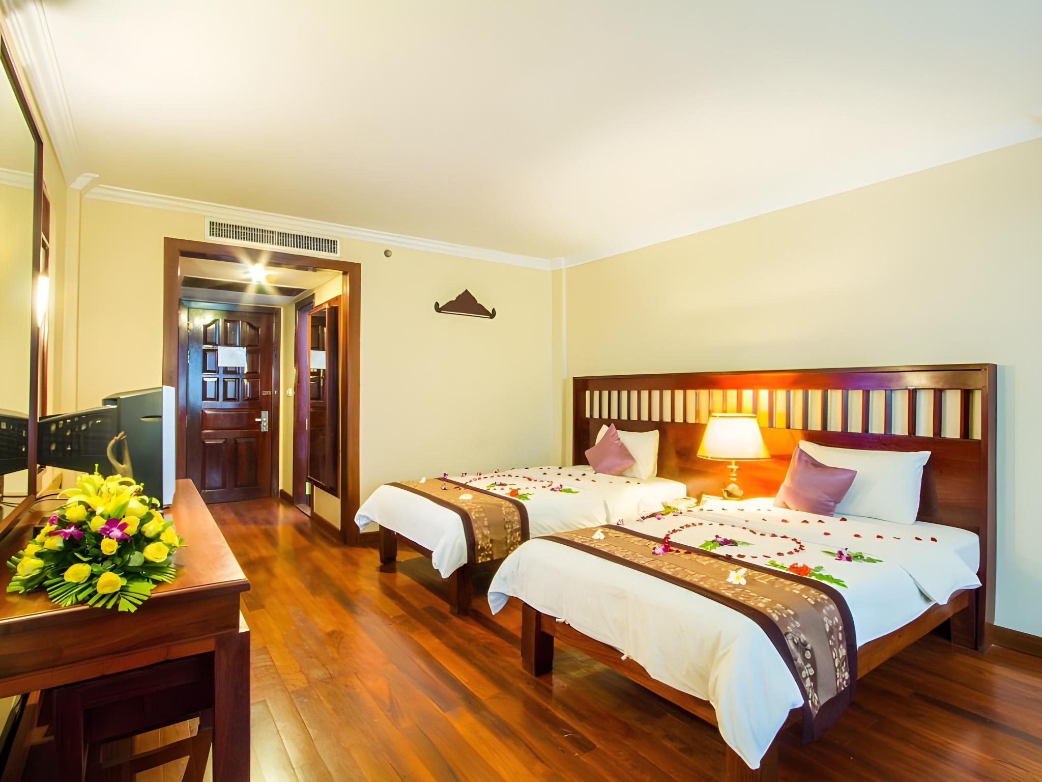 SUPERIOR ROOM