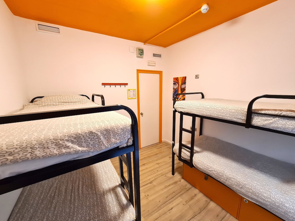 Gracia City Hostel 10/26