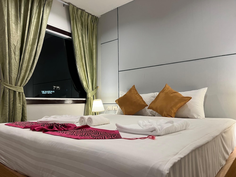 Executive, Studio, King Bed, Zephyr Grand Hotel 2/7