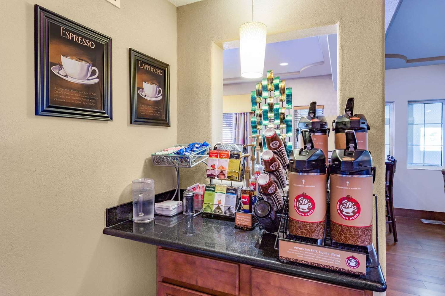 Americinn By Wyndham Des Moines Airport 14/17