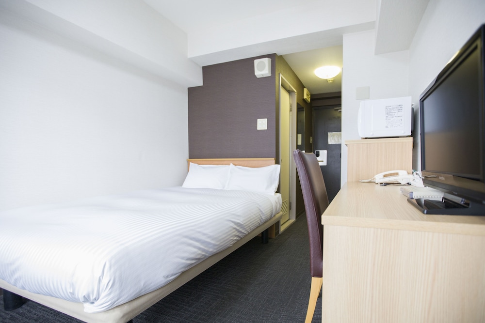 SEMI ROOM, STANDARD, SEMI DOUBLE BED, NO CLEANING SERVICES, KITCHENETTE, SMOKING