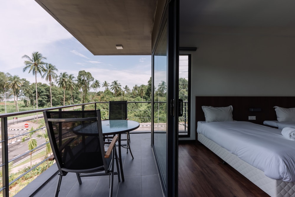 Roxy Sematan Villa And Townhouse 28/60