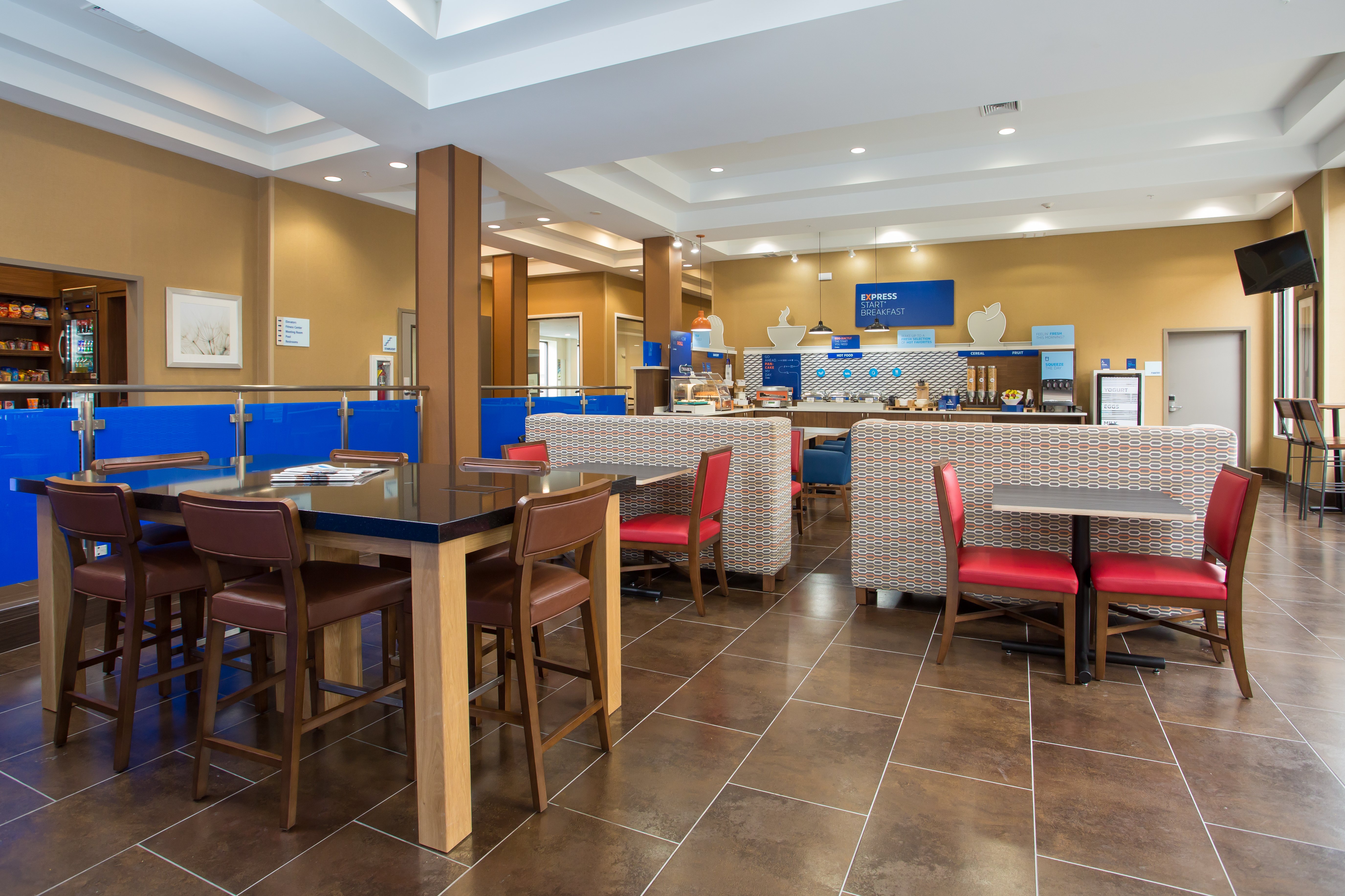 HOLIDAY INN EXPRESS SPRINGFIELD DOWNTOWN 37/53